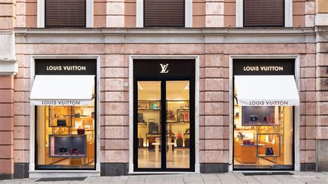 negozi borse louis vuitton genova|Louis Vuitton Genova Store in Genova, Italy .